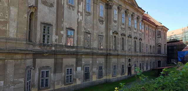 img00030.jpg
