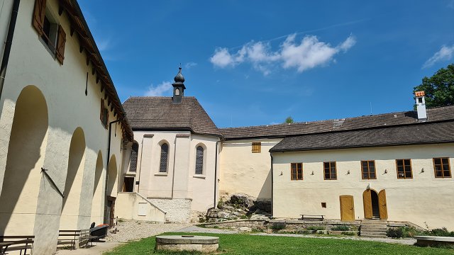 img00026.jpg