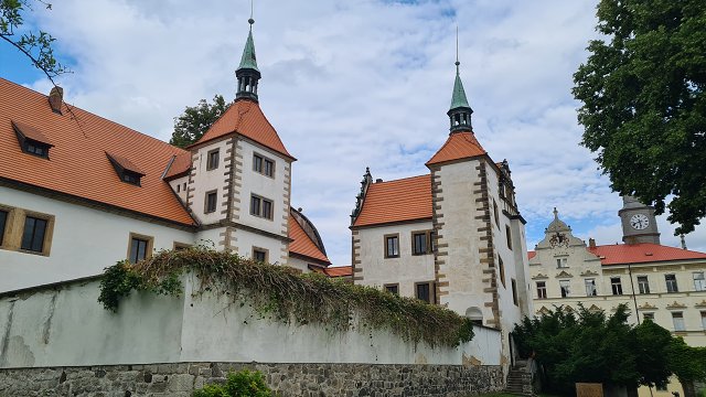 img00020.jpg