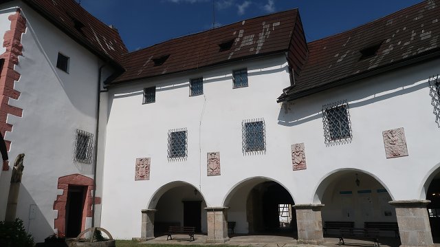 img00005.jpg
