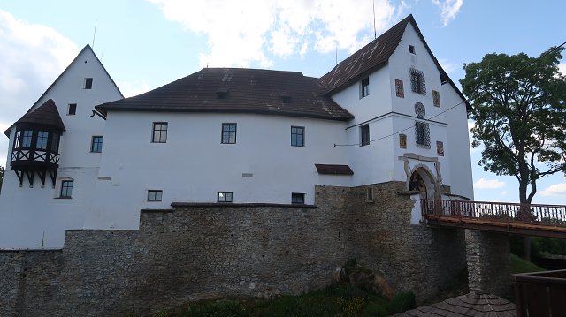 img00006.jpg