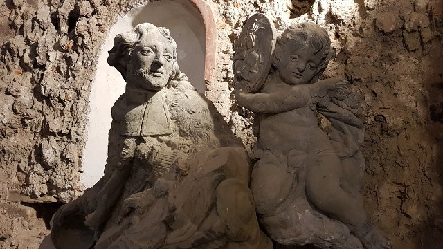 img00030.jpg