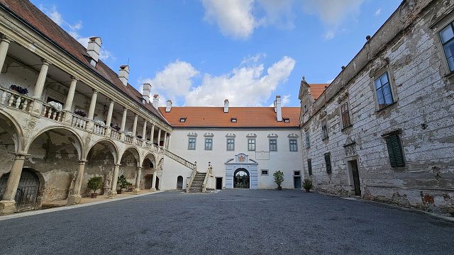 img00029.jpg