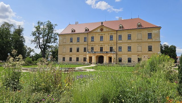 img00038.jpg