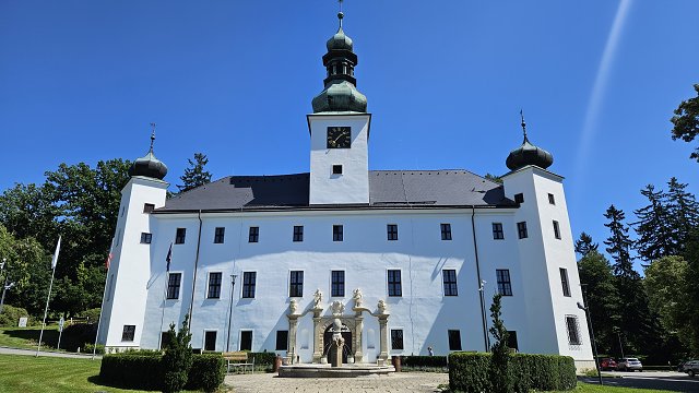 img00044.jpg